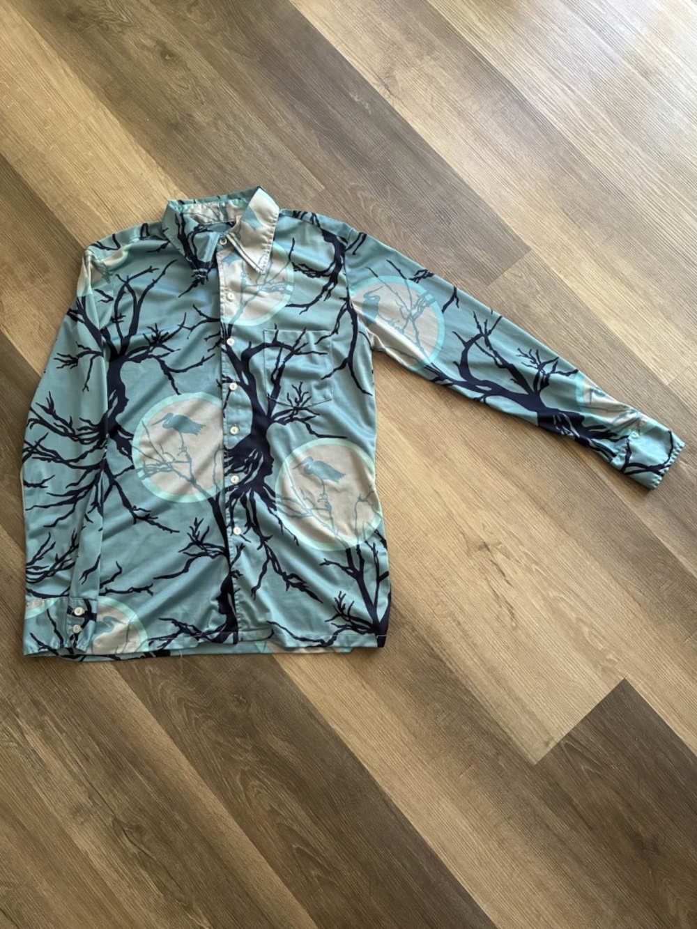 1970s Mens Disco Shirt Cranes and Trees Novelty Print Sz S Mens 36